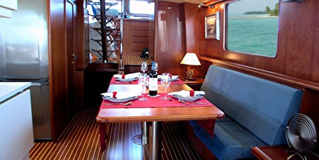 interior de lujo completamente equipado